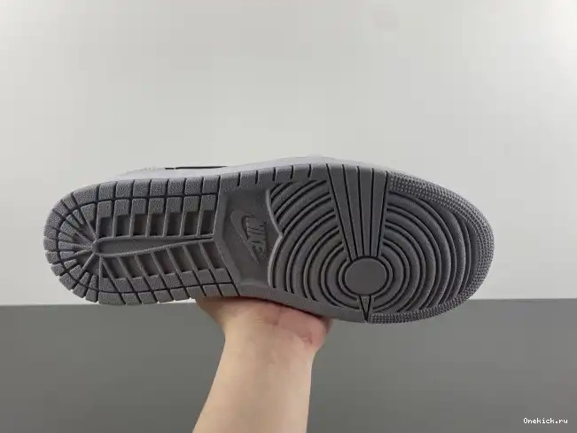 One Kick Jordan 1 Low OG CZ0790-110 Barons Air 0611